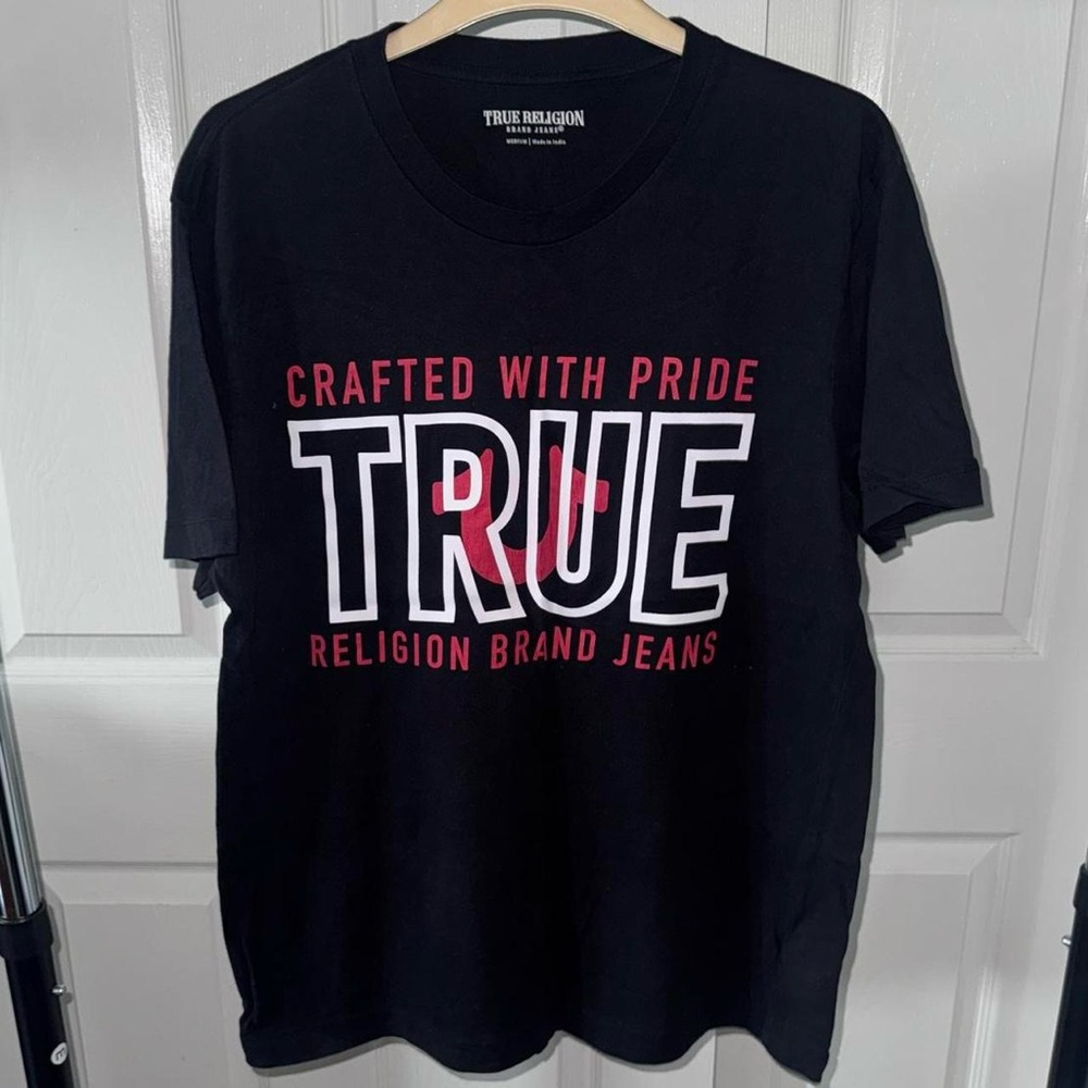 True Religion Black Medium Tee with shirt Graphic Print